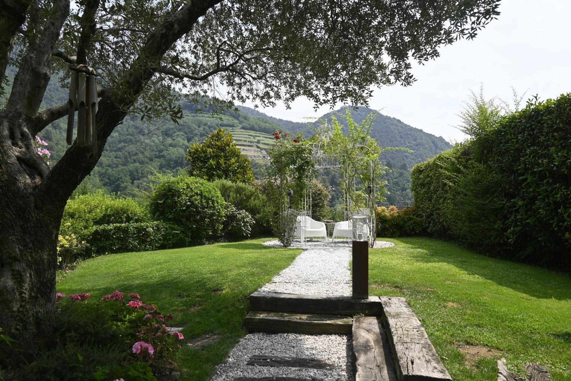 Bed And Breakfast Casa Del Nonno Adrara San Rocco Экстерьер фото